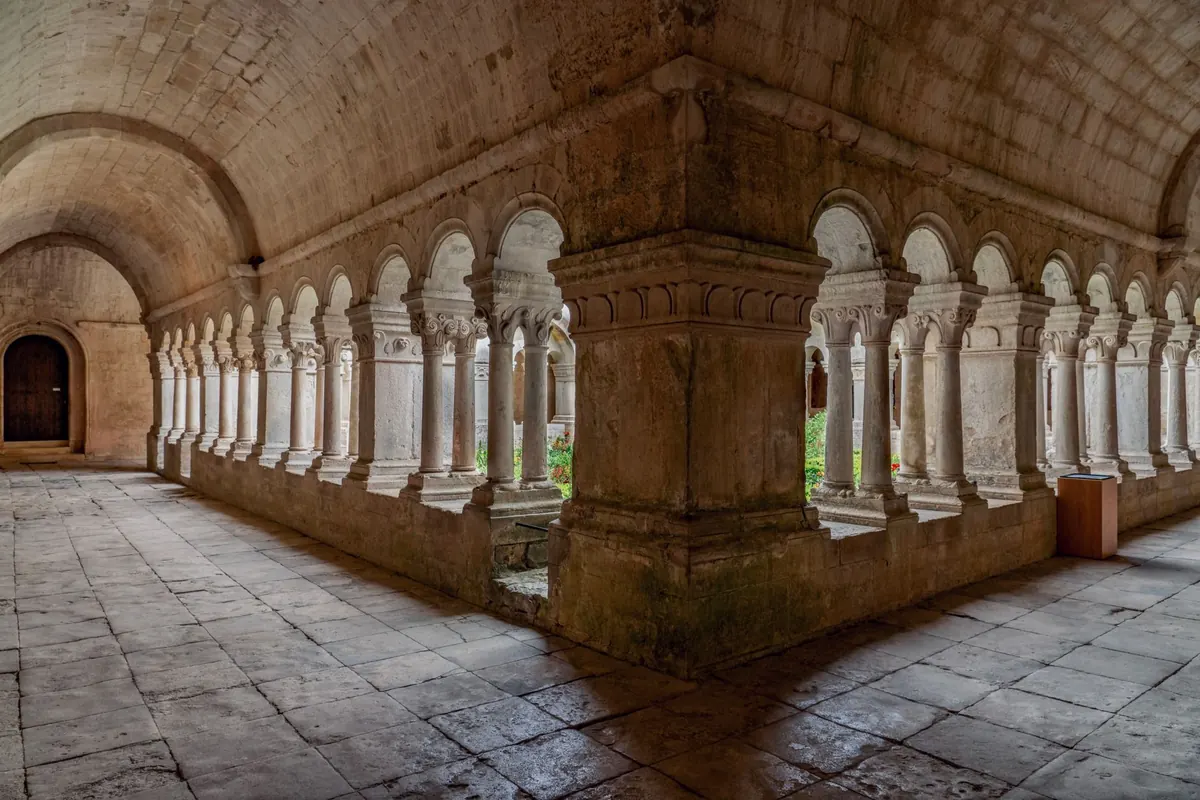 Priory vs Abbey vs Monastery: Key Differences Explained